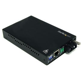 StarTech.com 10/100 Mbps Single Mode Fiber Media Converter SC 30 km